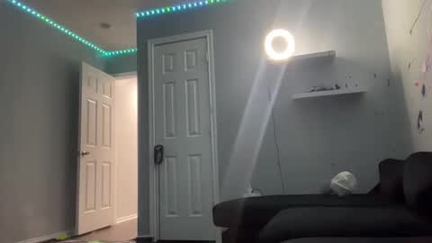 Snapshot of thatdomhtx chatting on 11.16.25 ThatDomHtx online show from 11.16.25