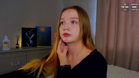 Snapshot of thatonerabbit chatting on 09.18.25 Alice online show from 09.18.25