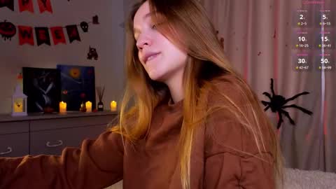 Snapshot of thatonerabbit chatting on 10.25.25 Alice online show from 10.25.25