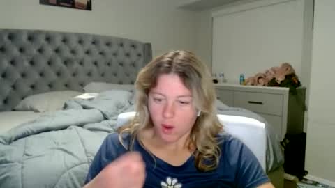 thatprettyblondegirl online show from 01.28.25