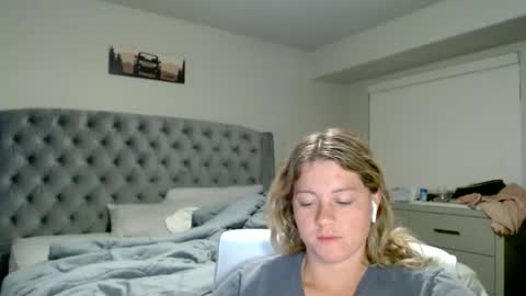 thatprettyblondegirl online show from 02.28.25