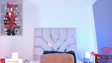 Snapshot of thayler_jones chatting on 02.06.26 Thayler online show from 02.06.26