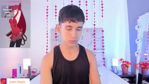 Snapshot of thayler_jones chatting on 02.09.26 Thayler online show from 02.09.26