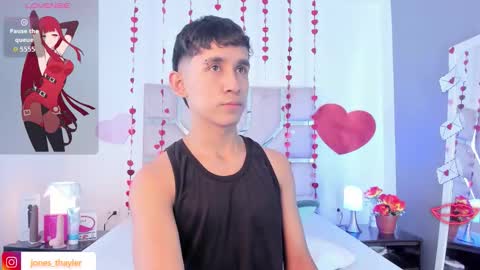 Snapshot of thayler_jones chatting on 02.16.26 Thayler online show from 02.16.26