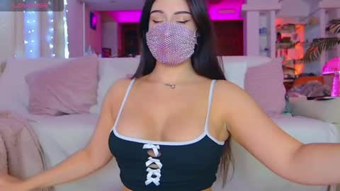 Snapshot of the__sabenna chatting on 05.17.26 Madina online show from 05.17.26
