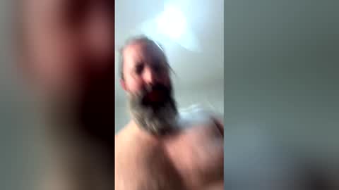 Snapshot of the_bear_br chatting on 04.12.26 the_bear_br online show from 04.12.26