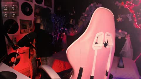 ...  ... online show from 01.07.25