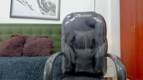 Snapshot of the_mark_king chatting on 02.17.26 T H E M A R K K I N G online show from 02.17.26