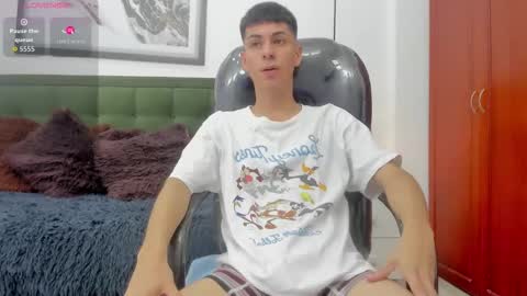 Snapshot of the_mark_king chatting on 03.03.26 T H E M A R K K I N G online show from 03.03.26