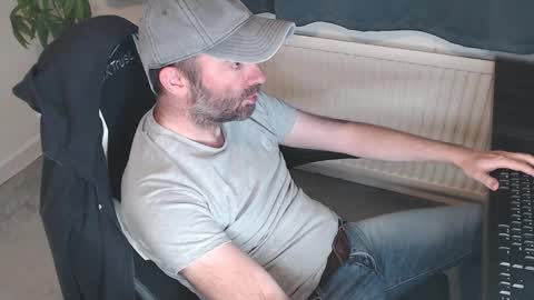 Snapshot of the_sensual_masturwait chatting on 10.08.25 the_sensual_masturwait online show from 10.08.25