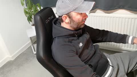 Snapshot of the_sensual_masturwait chatting on 10.23.25 the_sensual_masturwait online show from 10.23.25