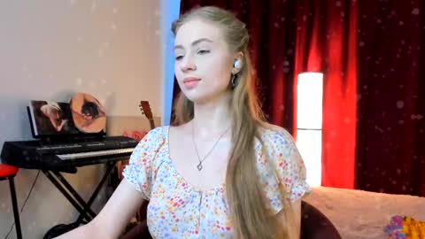 Ally    STREAMING ON TWITCH NOW Check my Twitter for updates online show from 02.24.25