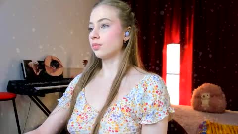 Ally    STREAMING ON TWITCH NOW Check my Twitter for updates online show from 01.15.26