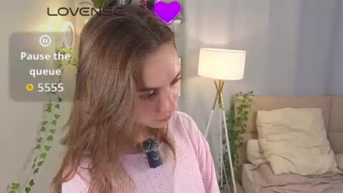 My name is Cynthia and Im very happy to see you in my sweet room  online show from 06.11.26