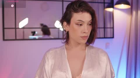 Snapshot of thea_ome chatting on 05.16.26 Thea online show from 05.16.26
