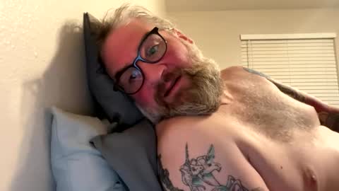 Snapshot of thealancross chatting on 03.03.26 thealancross online show from 03.03.26