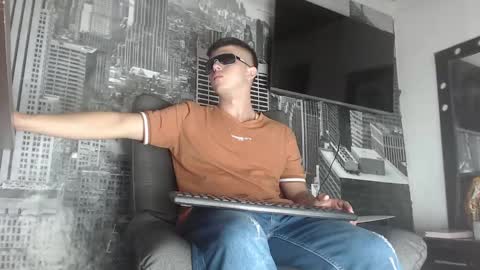 Miguel Angel online show from 01.12.25