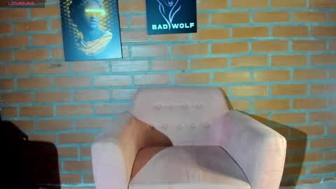 thebadwolf818 online show from 04.19.26