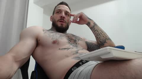 Snapshot of thebestmuscles chatting on 11.22.25 John online show from 11.22.25