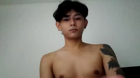 Snapshot of thebluesky_18 chatting on 10.25.25 thebluesky_18 online show from 10.25.25