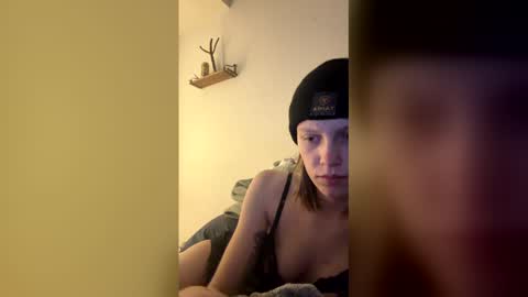 Snapshot of theborderline14 chatting on 02.18.26 theborderline14 online show from 02.18.26