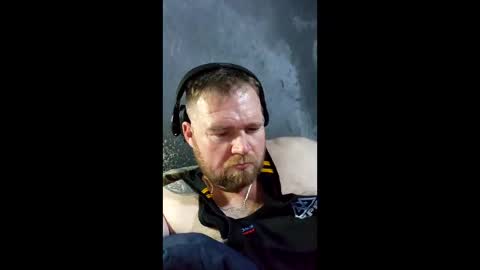 Snapshot of thedirtyhurta chatting on 02.09.26 BigDan online show from 02.09.26