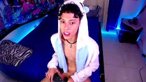 Snapshot of thedoll_ethan chatting on 03.06.26 ethan online show from 03.06.26