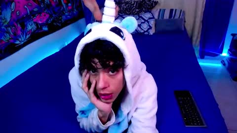 Snapshot of thedoll_ethan chatting on 03.06.26 ethan online show from 03.06.26