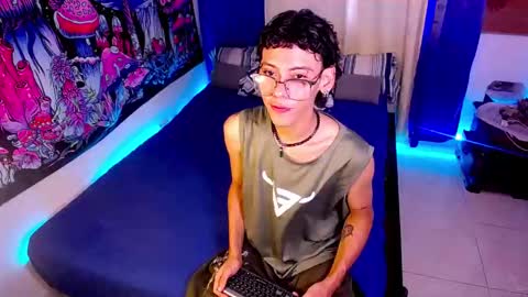 Snapshot of thedoll_ethan chatting on 03.16.26 ethan online show from 03.16.26