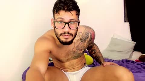 Snapshot of thedragonboyxxx chatting on 12.02.25 thedragonboyxxx online show from 12.02.25