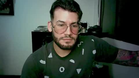 Snapshot of thedragonboyxxx chatting on 03.11.26 thedragonboyxxx online show from 03.11.26