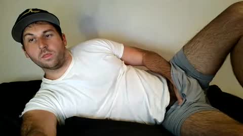 Snapshot of theetwohander chatting on 06.18.26 Theetwohander online show from 06.18.26