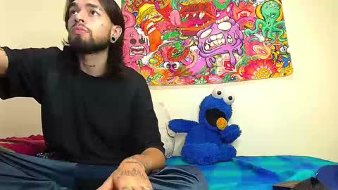 independent Model online show from 01.10.25