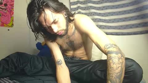 independent Model online show from 02.05.25