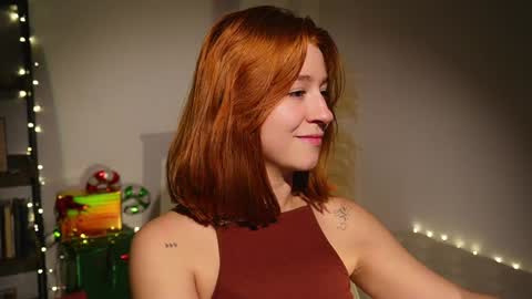 Snapshot of thegingerp chatting on 12.24.24 Streaming mostly at online show from 12.24.24