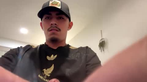 theglorious2002 online show from 09.15.25