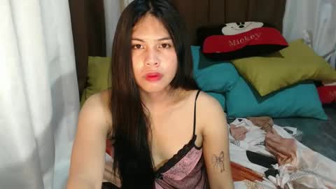 Elle  dont forget to folloW me and thumbs up online show from 02.10.26