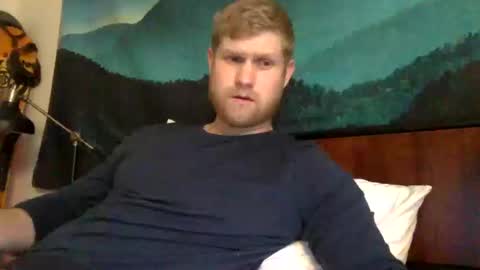 Snapshot of thehairyprince chatting on 10.10.25 Harry online show from 10.10.25