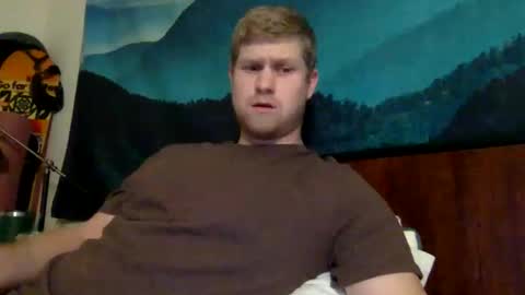 Snapshot of thehairyprince chatting on 11.25.25 Harry online show from 11.25.25