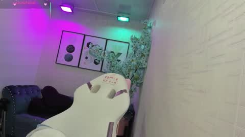 Theia  online show from 03.03.26