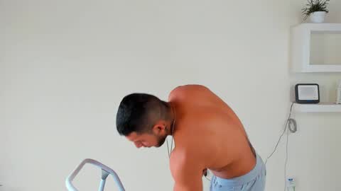 Snapshot of theinderhoot chatting on 01.08.25 theinderhoot online show from 01.08.25