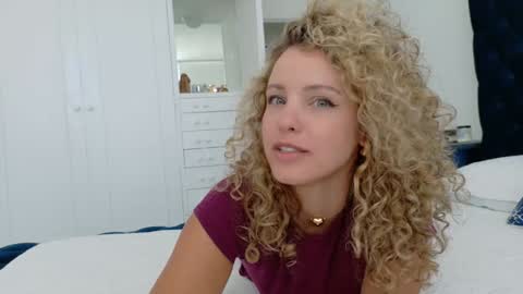 Lily Marie online show from 09.11.25