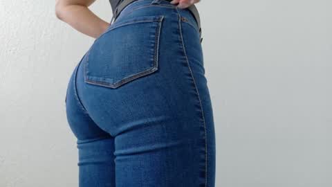 Lily Marie online show from 04.08.26