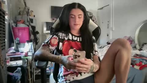 Snapshot of thejennataylor chatting on 05.26.26 thejennataylor online show from 05.26.26