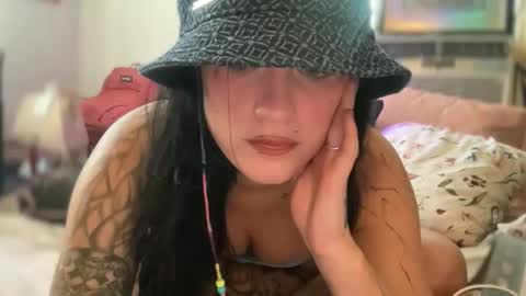 Snapshot of thejennataylor chatting on 06.05.26 thejennataylor online show from 06.05.26