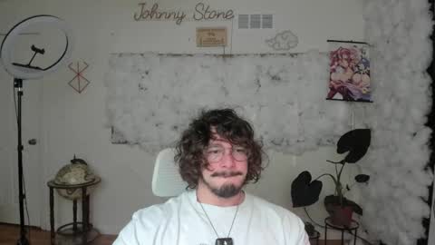 Snapshot of thejohnnystone chatting on 05.01.26 Johnny Stone online show from 05.01.26