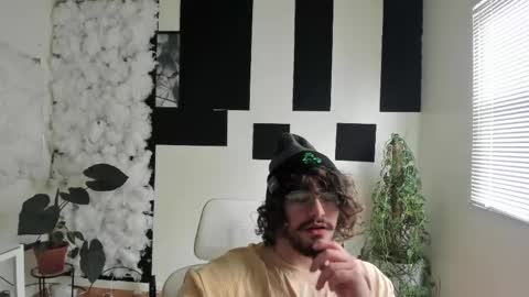 Snapshot of thejohnnystone chatting on 06.01.26 Johnny Stone online show from 06.01.26