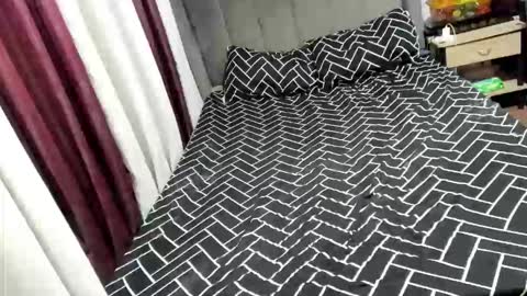 Saraya Meowk online show from 04.23.26