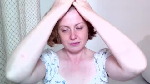 Ella online show from 09.18.25