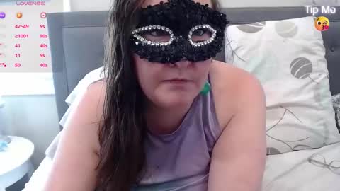 Lacey online show from 06.11.26